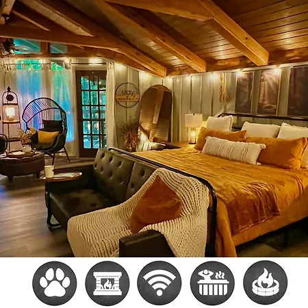 Light'N Bug Bungalow Cabin